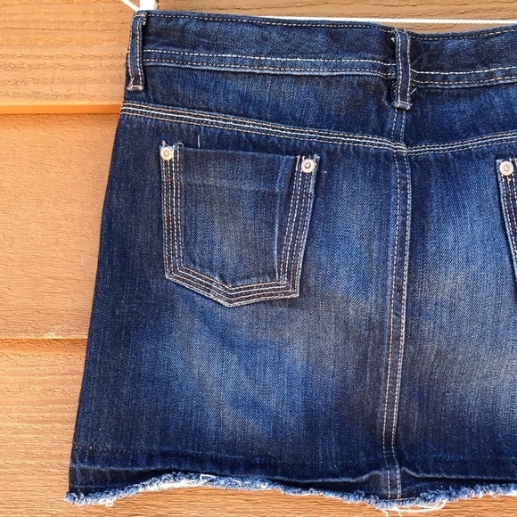 Old Navy Cut Off Jean Skirt - Picture 7 of 8